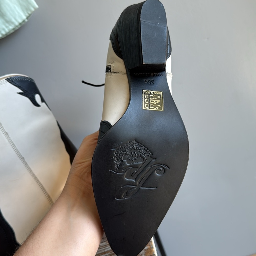 Free People Shoes New Frontier Western Boot in
Arctic Fox Combo - Picture 13 of 13